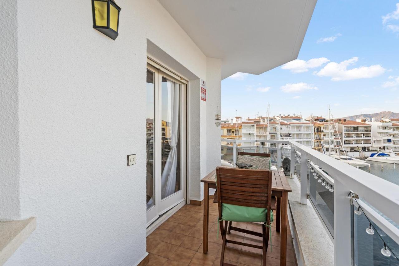 Welcs Apartamento 055 Emp Con Terraza Y Vistas Al Canal Empuriabrava Exterior photo